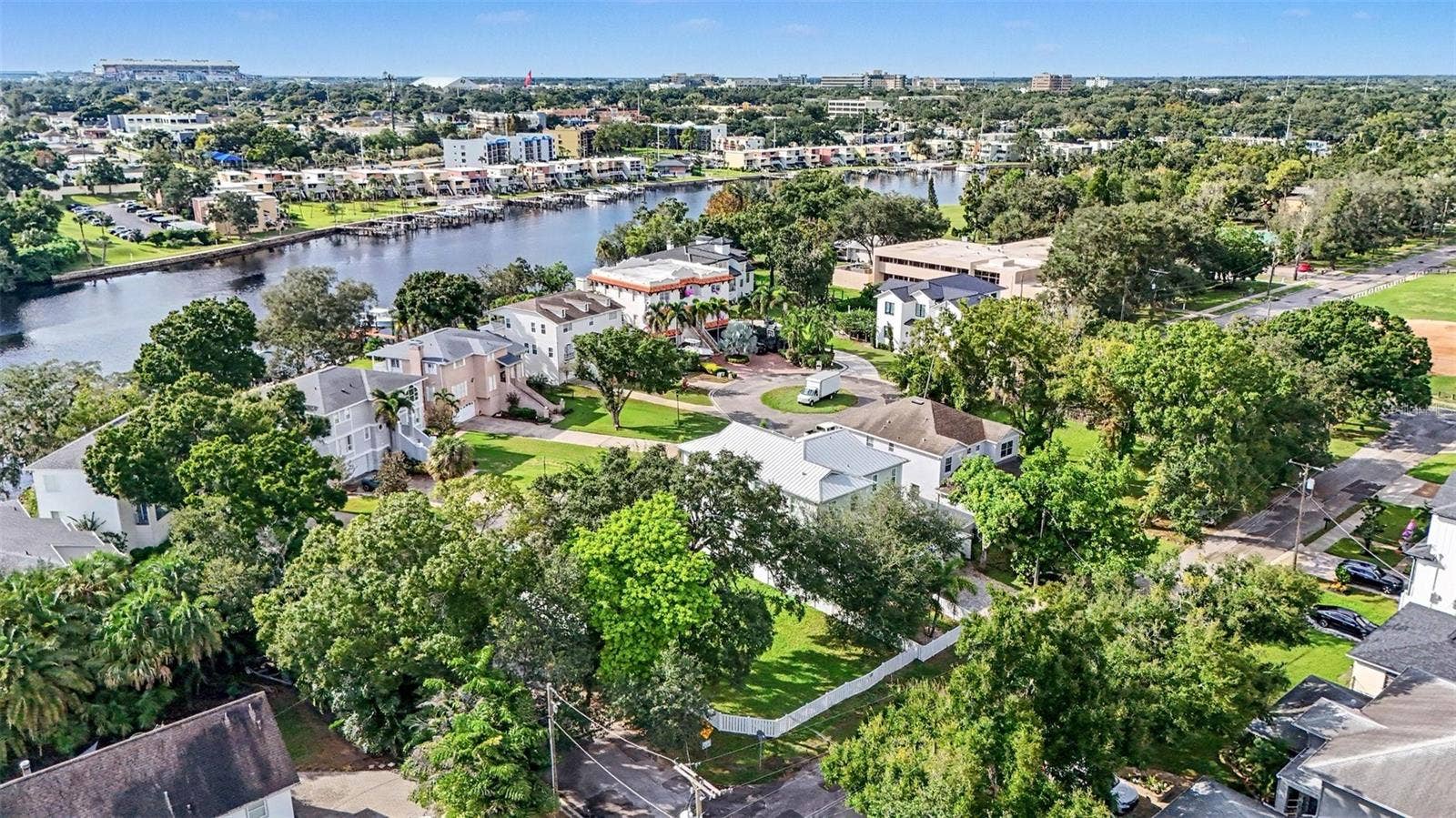 2902 N PERRY AVENUE, Tampa, FL 33602 2902 N PERRY AVENUE, Tampa, FL 33602