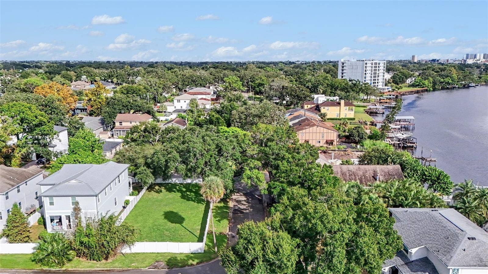2902 N PERRY AVENUE, Tampa, FL 33602 2902 N PERRY AVENUE, Tampa, FL 33602