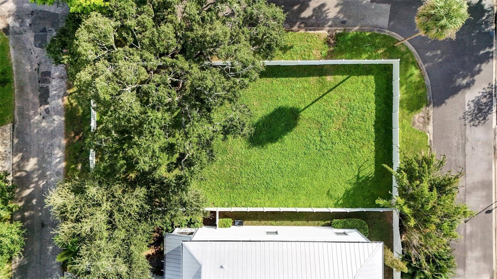 2902 N PERRY AVENUE, Tampa, FL 33602 2902 N PERRY AVENUE, Tampa, FL 33602