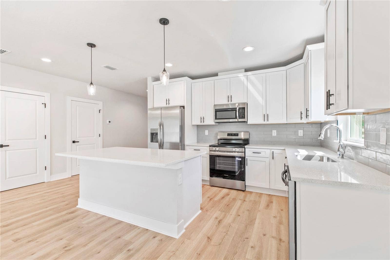 13290 SNOWY PLOVER AVENUE, Weeki Wachee, FL 34614 Kitchen
