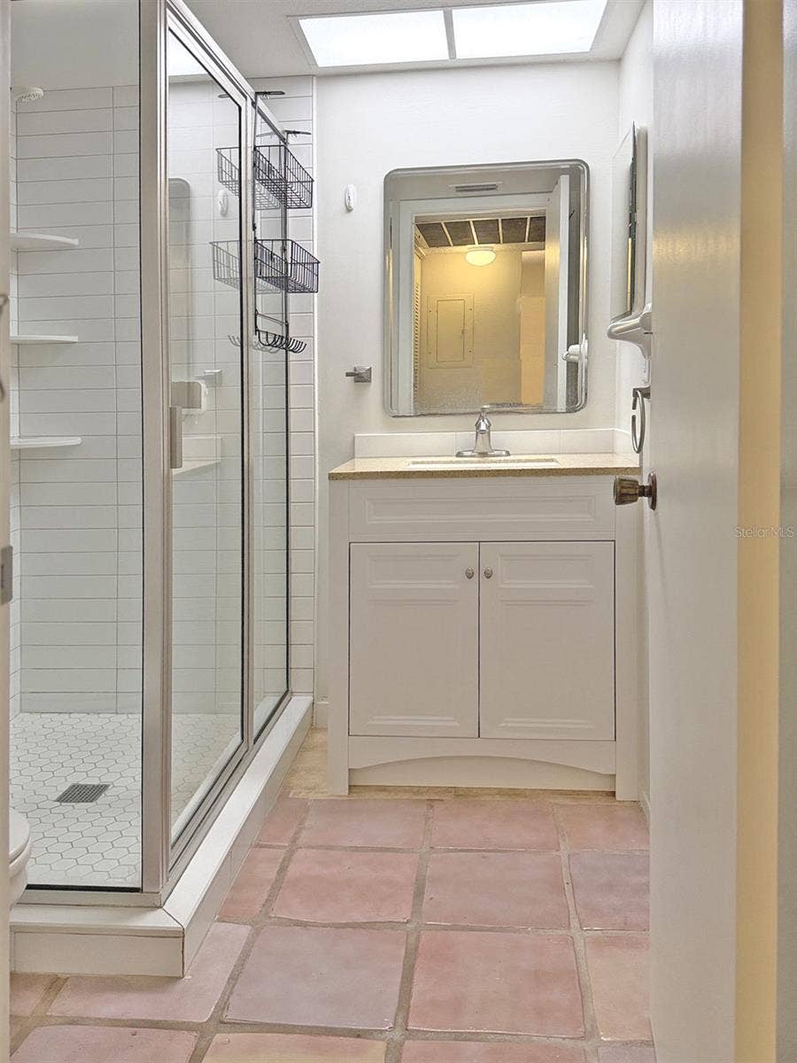 3034 EASTLAND BOULEVARD, #D202, Clearwater, FL 33761 3034 EASTLAND BOULEVARD, #D202, Clearwater, FL 33761