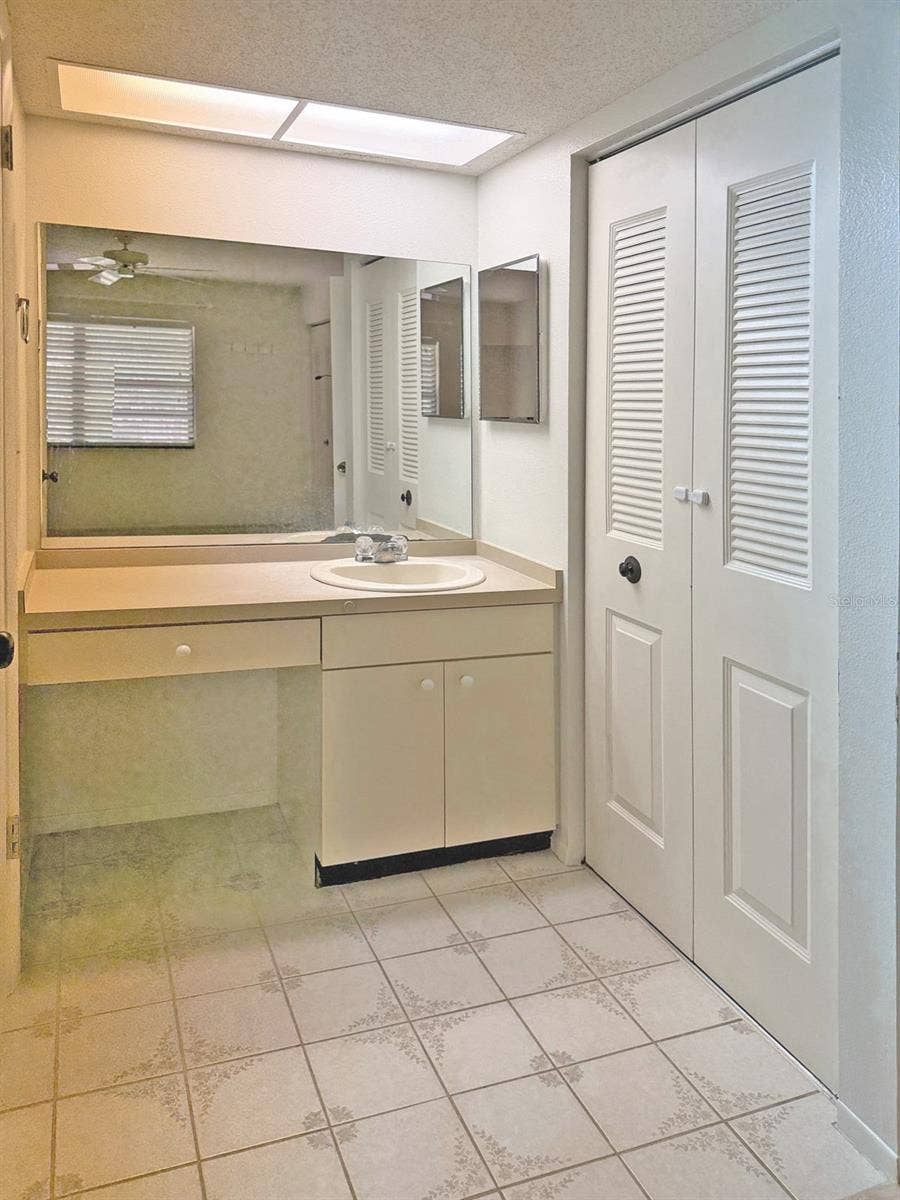 3034 EASTLAND BOULEVARD, #D202, Clearwater, FL 33761 3034 EASTLAND BOULEVARD, #D202, Clearwater, FL 33761