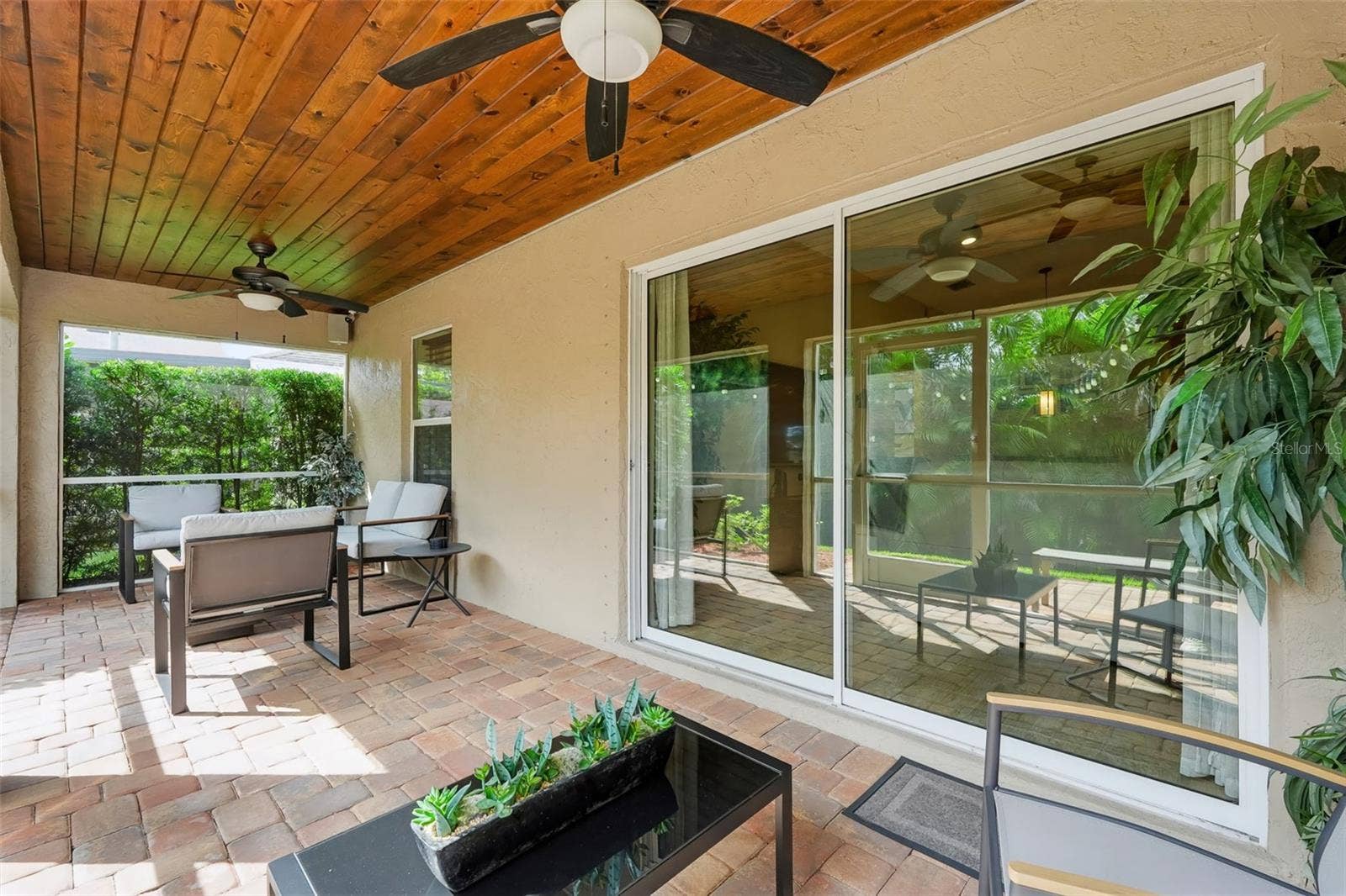 105 SAN LORENZO COURT, Bradenton, FL 34208 105 SAN LORENZO COURT, Bradenton, FL 34208