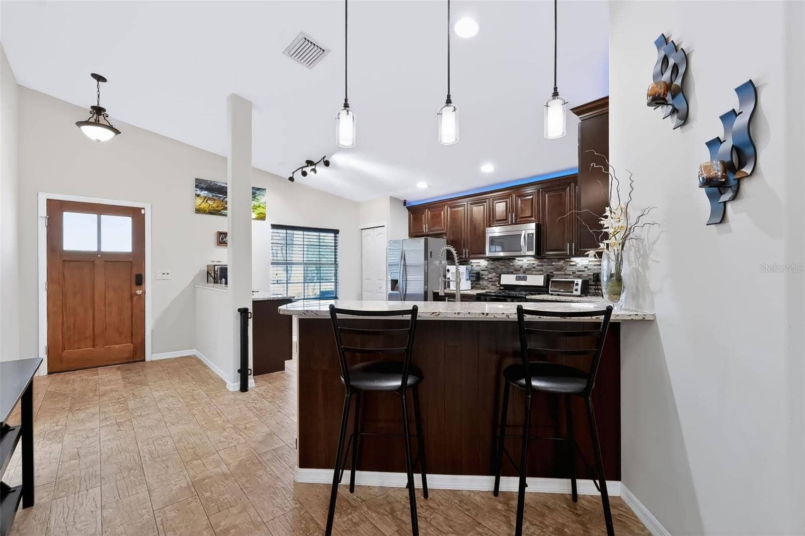 105 SAN LORENZO COURT, Bradenton, FL 34208 105 SAN LORENZO COURT, Bradenton, FL 34208