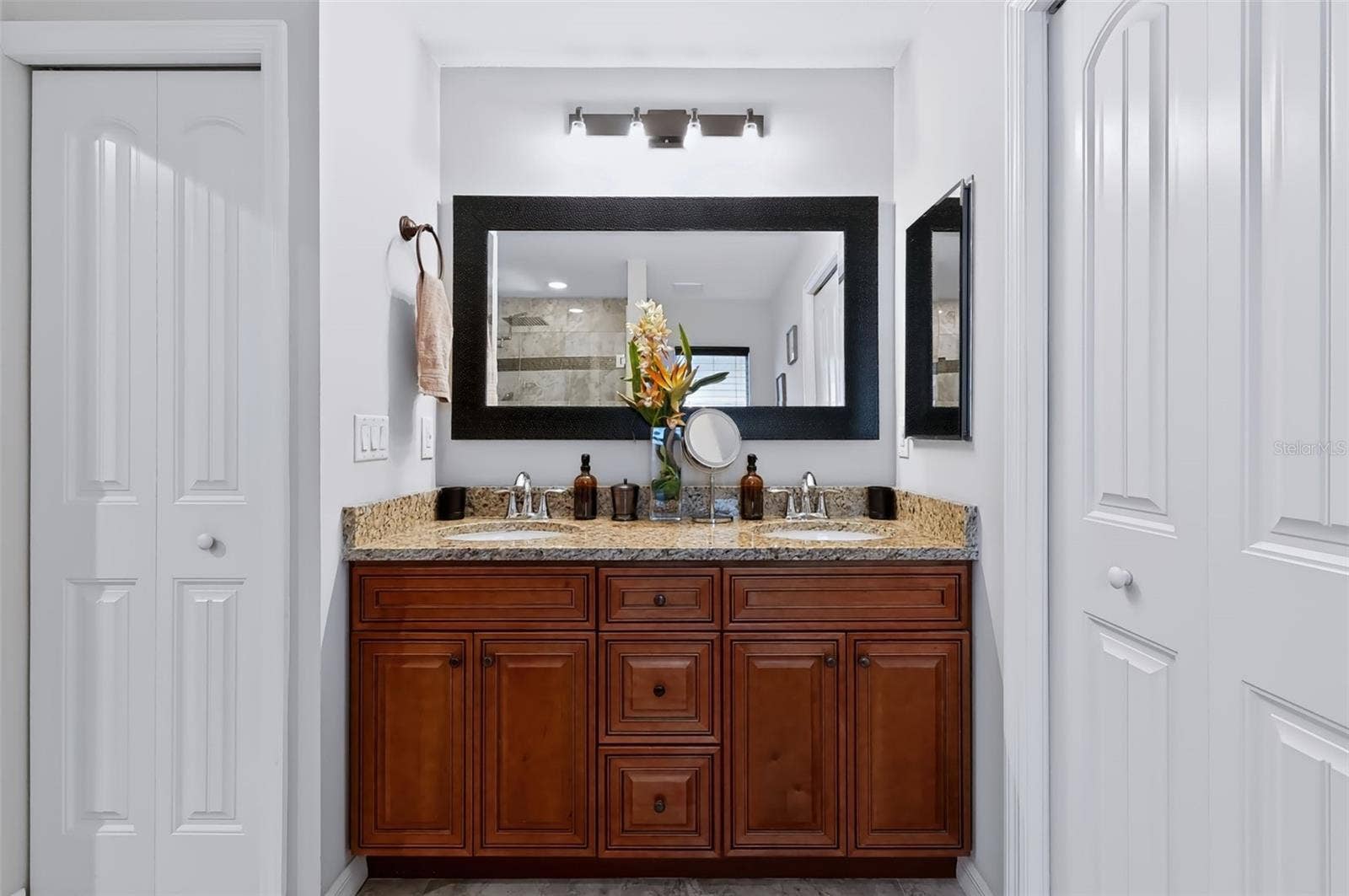 105 SAN LORENZO COURT, Bradenton, FL 34208 105 SAN LORENZO COURT, Bradenton, FL 34208