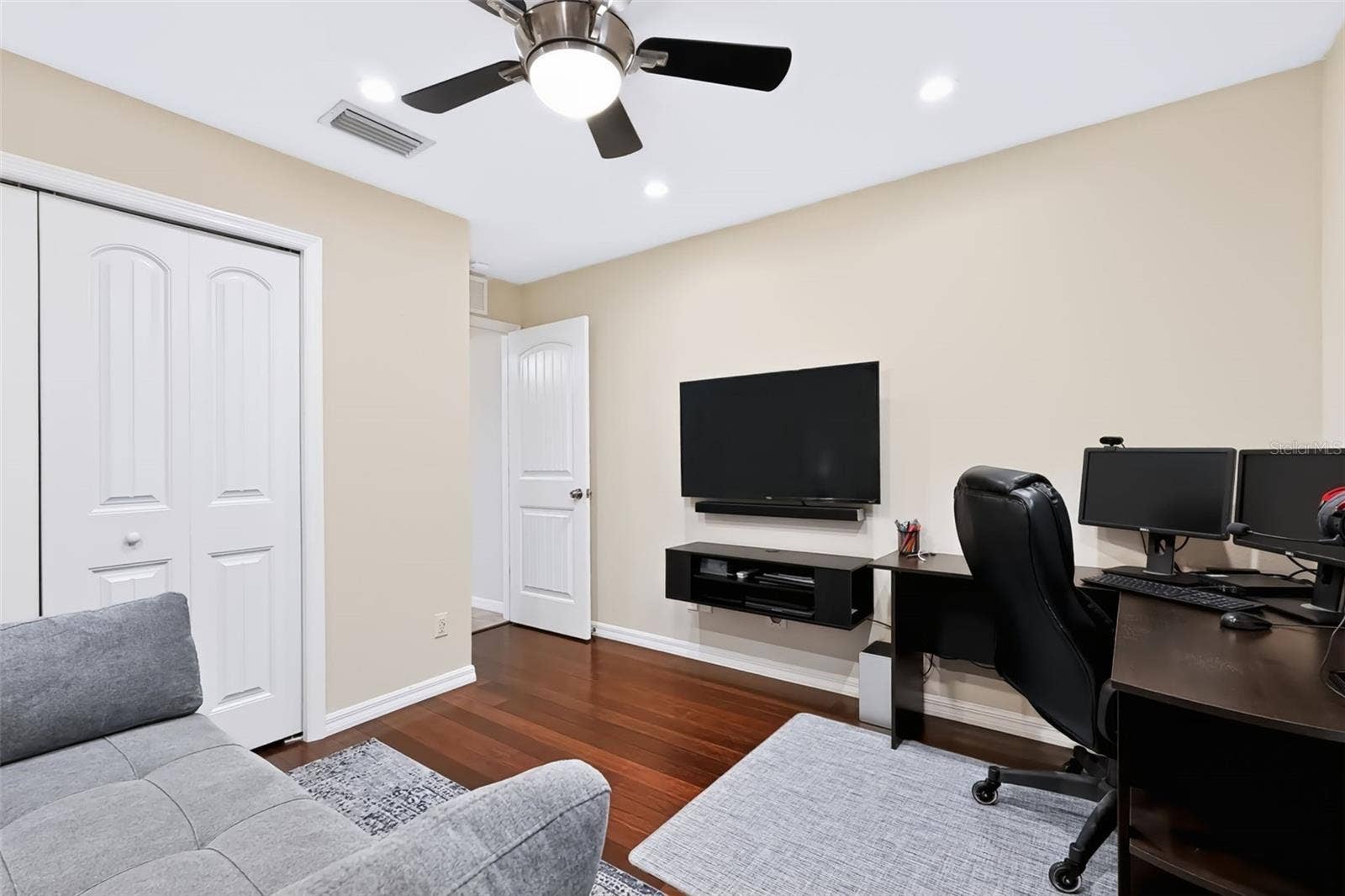 105 SAN LORENZO COURT, Bradenton, FL 34208 105 SAN LORENZO COURT, Bradenton, FL 34208