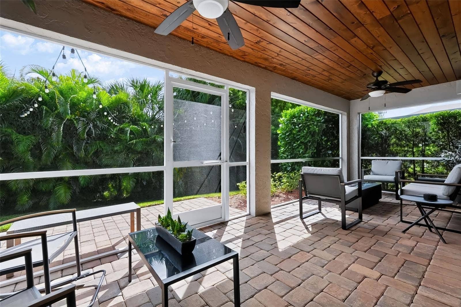 105 SAN LORENZO COURT, Bradenton, FL 34208 105 SAN LORENZO COURT, Bradenton, FL 34208