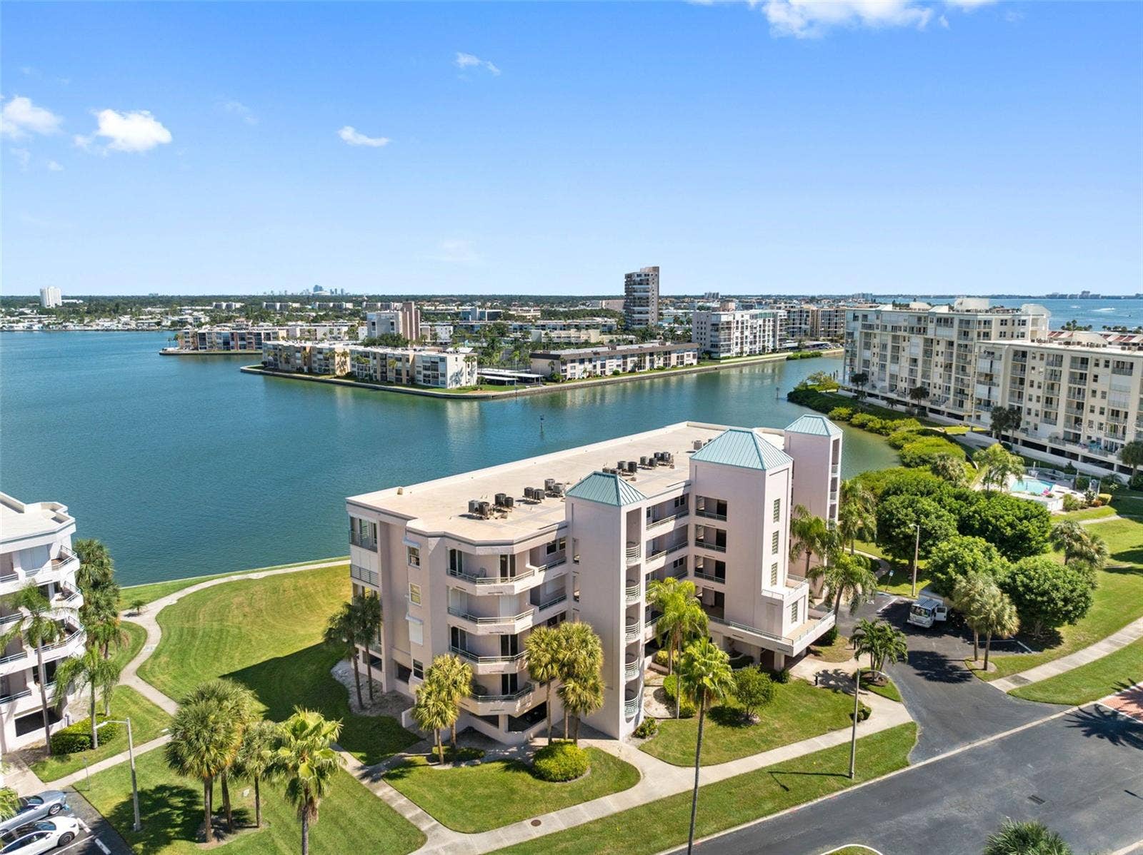8021 SAILBOAT KEY BOULEVARD S, #304, St Petersburg, FL 33707 8021 SAILBOAT KEY BOULEVARD S, #304, St Petersburg, FL 33707