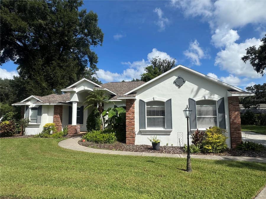 Property photo for Valrico, FL