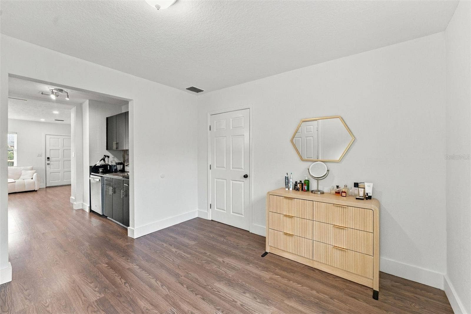 3606 W BAY TO BAY BOULEVARD, Tampa, FL 33629 3606 W BAY TO BAY BOULEVARD, Tampa, FL 33629