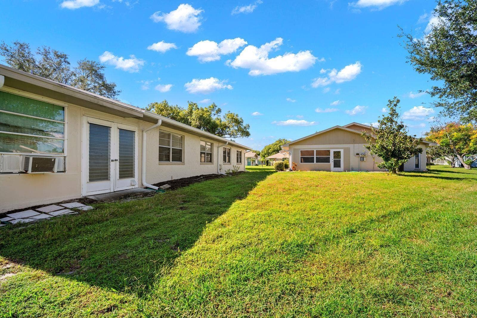 1906 CANTERBURY LANE, #32, Sun City Center, FL 33573 1906 CANTERBURY LANE, #32, Sun City Center, FL 33573