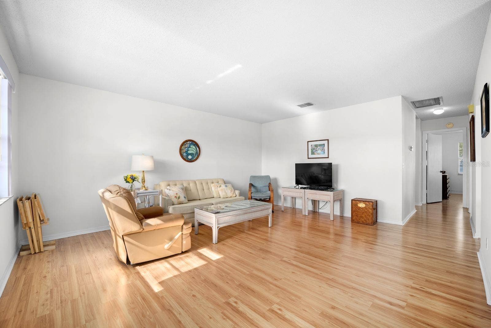 1906 CANTERBURY LANE, #32, Sun City Center, FL 33573 1906 CANTERBURY LANE, #32, Sun City Center, FL 33573