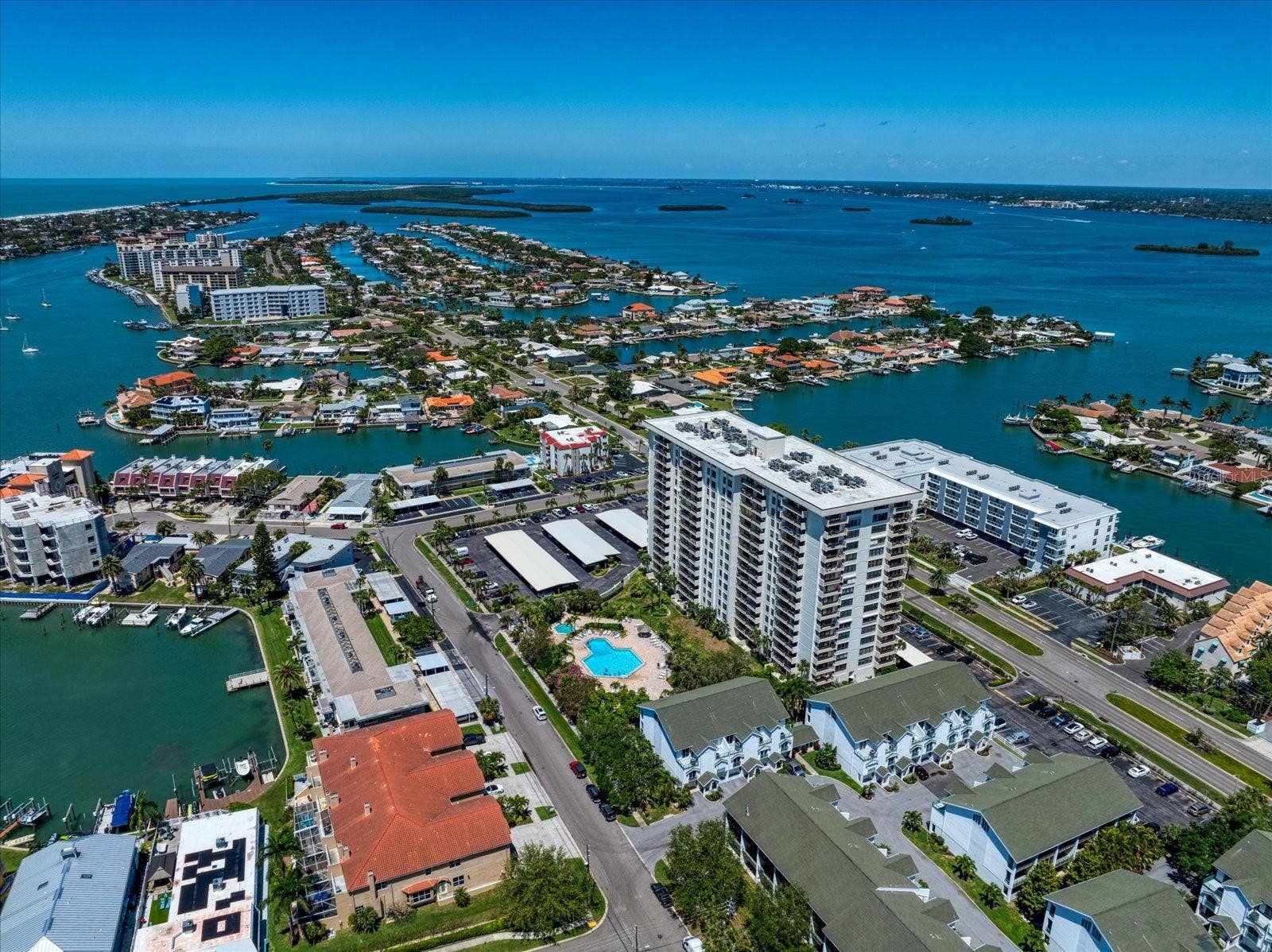 400 ISLAND WAY, #904, Clearwater Beach, FL 33767