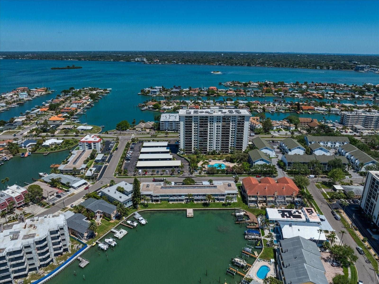 400 ISLAND WAY, #904, Clearwater Beach, FL 33767