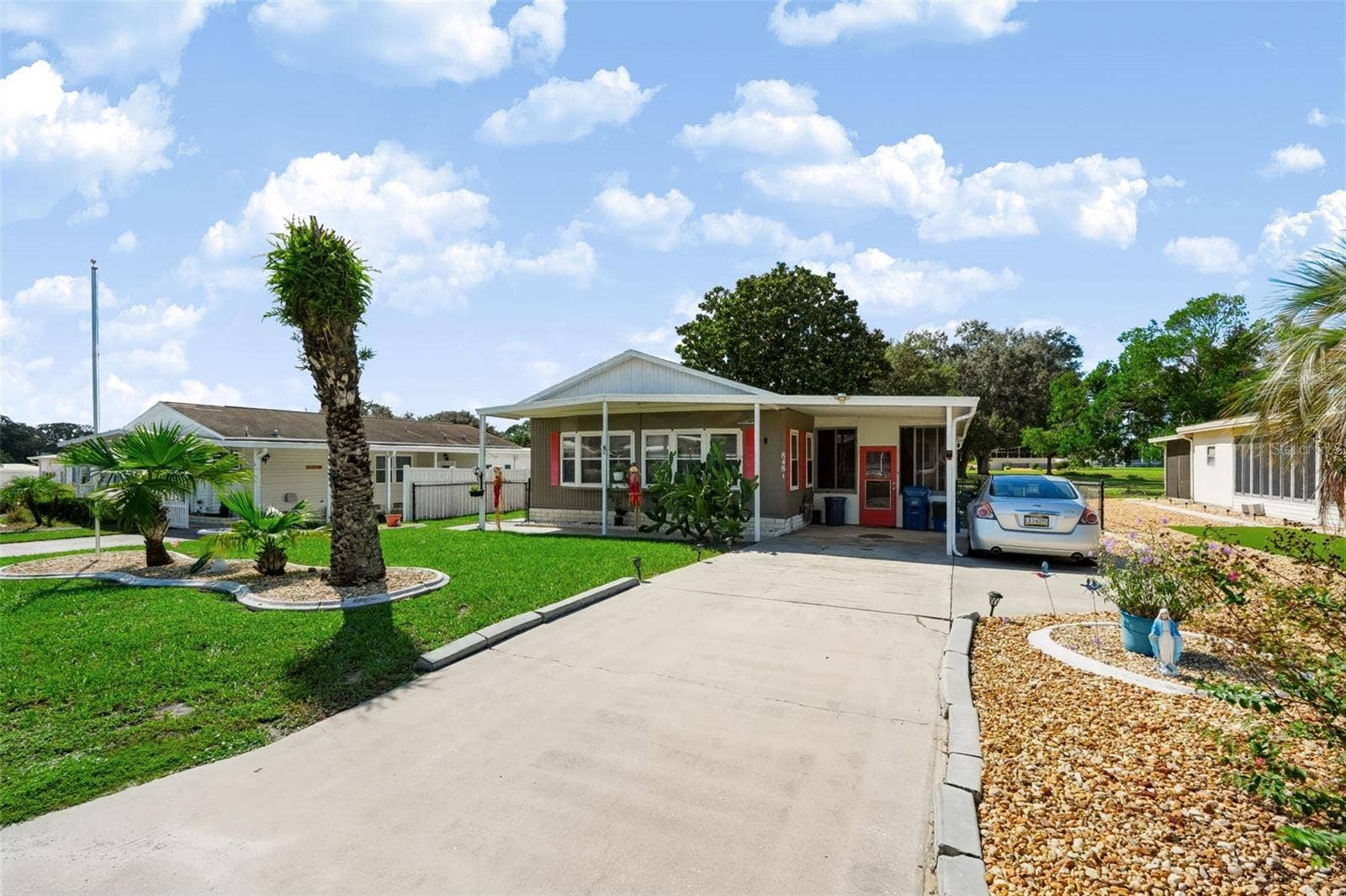 8481 DICKENS AVENUE, Brooksville, FL 34613