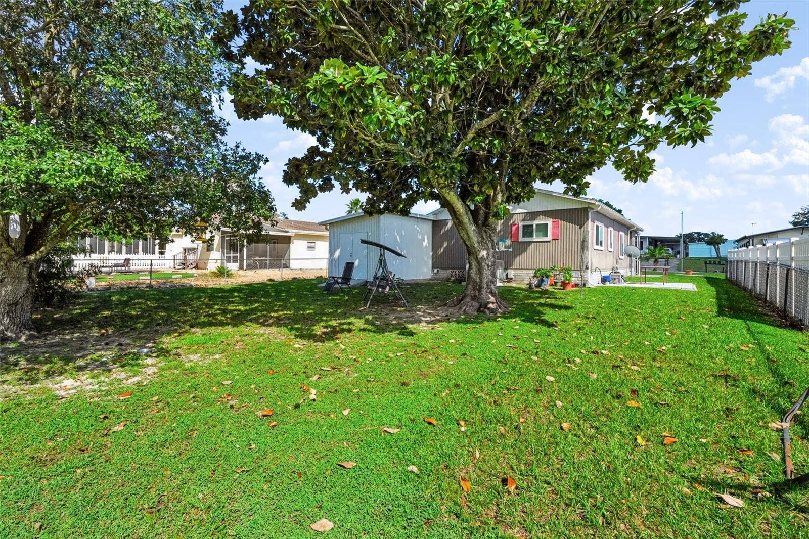 8481 DICKENS AVENUE, Brooksville, FL 34613