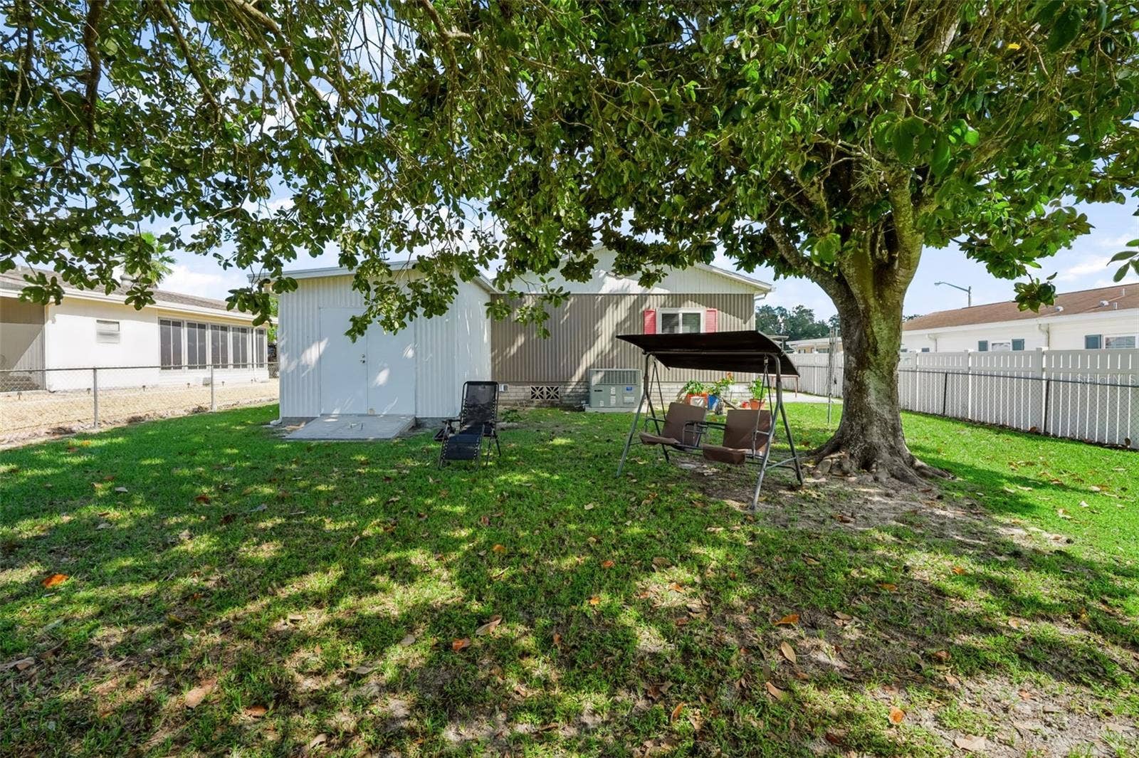8481 DICKENS AVENUE, Brooksville, FL 34613