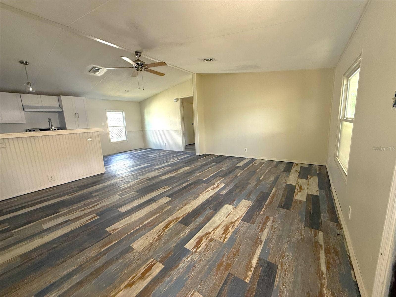 5111 HILL DRIVE, Zephyrhills, FL 33542 Living Room