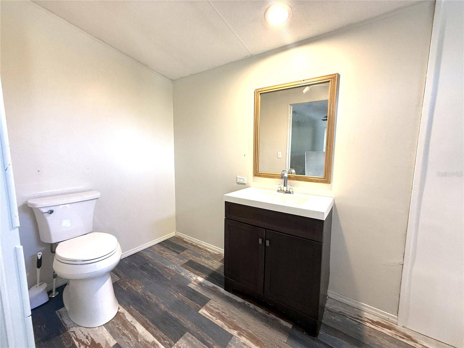 5111 HILL DRIVE, Zephyrhills, FL 33542 Owners bathroom