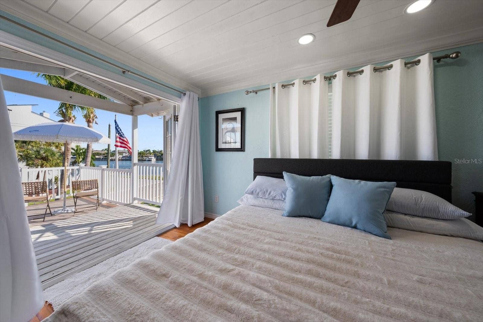 115 99TH AVENUE, Treasure Island, FL 33706