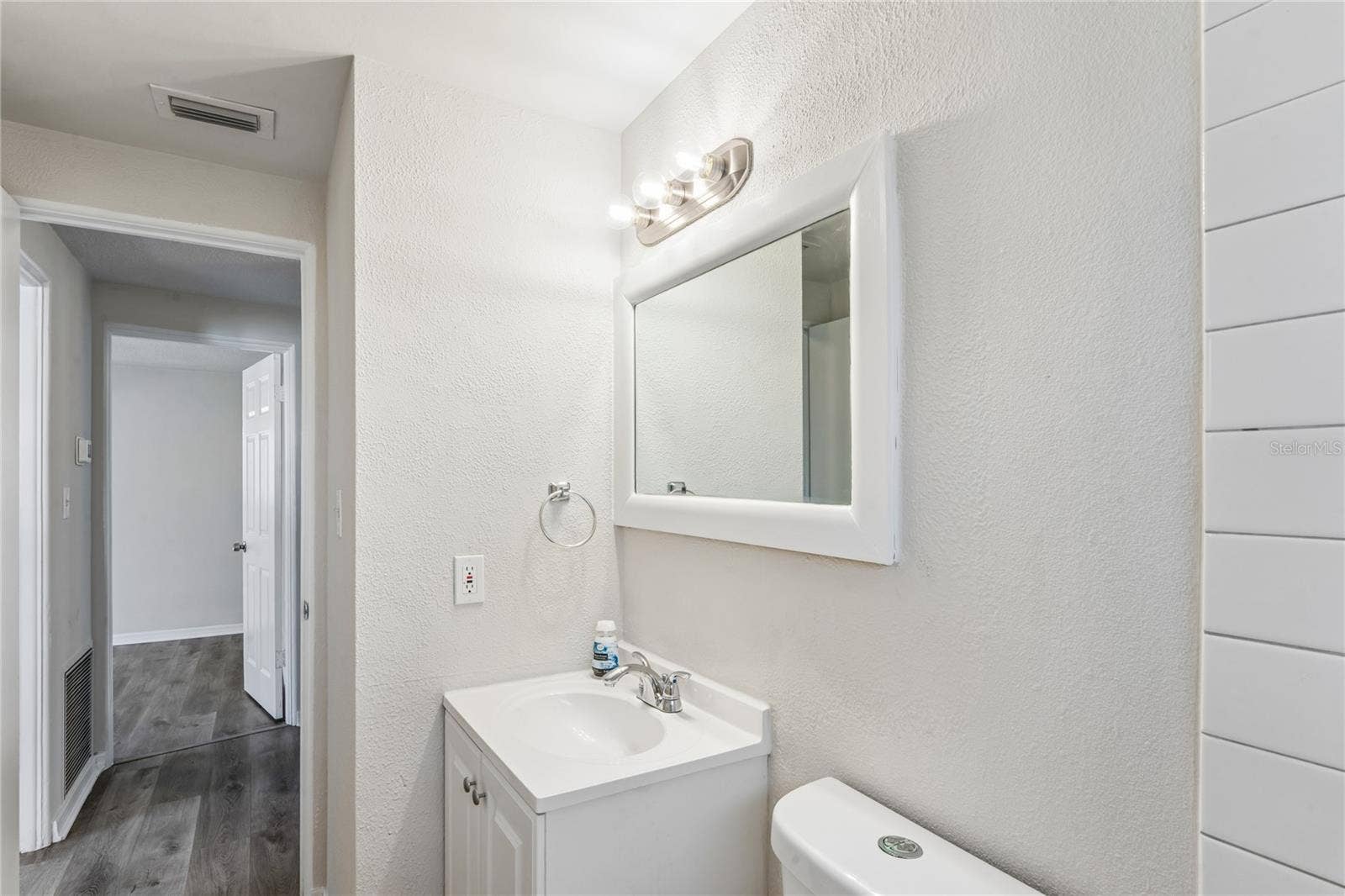 4655 48TH AVENUE N, St Petersburg, FL 33714 4655 48TH AVENUE N, St Petersburg, FL 33714