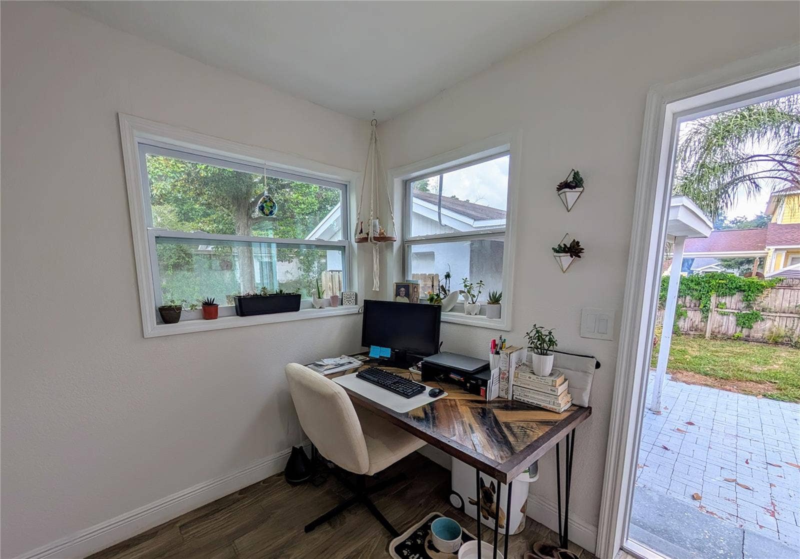 1008 E HAMILTON AVENUE, Tampa, FL 33604 1008 E HAMILTON AVENUE, Tampa, FL 33604