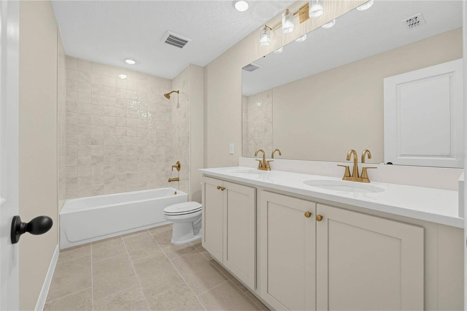 3218 SAILHOUSE DRIVE, St Cloud, FL 34771 3218 SAILHOUSE DRIVE, St Cloud, FL 34771