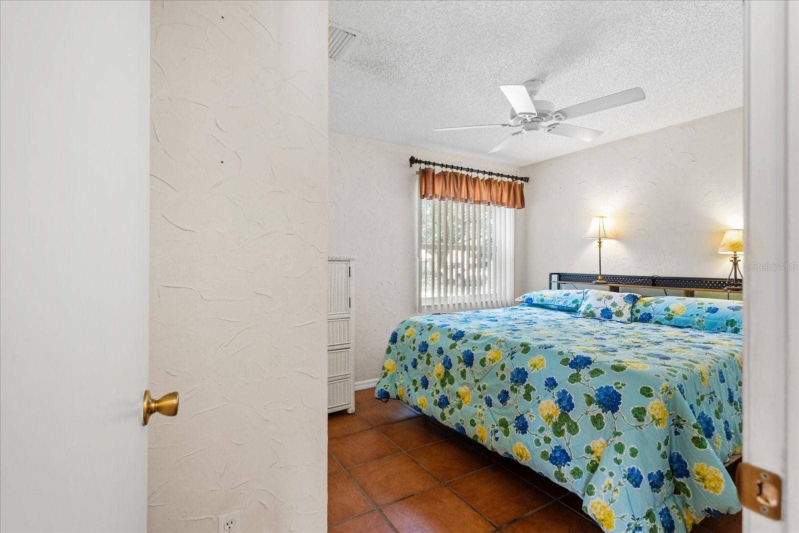 952 AVALON AVE. AVENUE, The Villages, FL 32159 952 AVALON AVE. AVENUE, The Villages, FL 32159