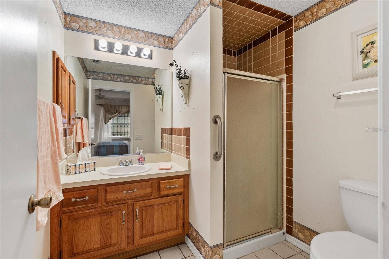 952 AVALON AVE. AVENUE, The Villages, FL 32159 952 AVALON AVE. AVENUE, The Villages, FL 32159