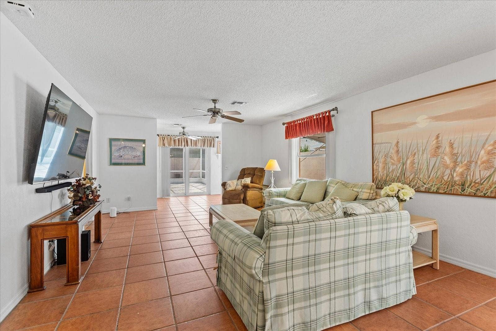 952 AVALON AVE. AVENUE, The Villages, FL 32159 952 AVALON AVE. AVENUE, The Villages, FL 32159