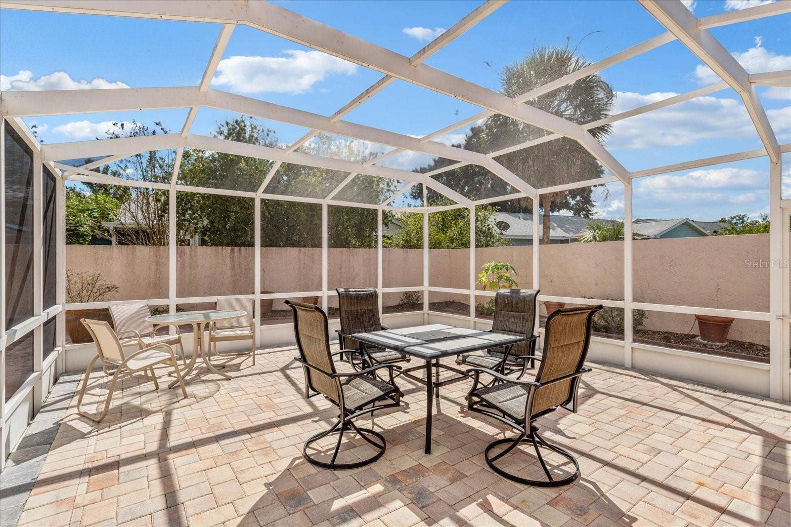 952 AVALON AVE. AVENUE, The Villages, FL 32159 952 AVALON AVE. AVENUE, The Villages, FL 32159