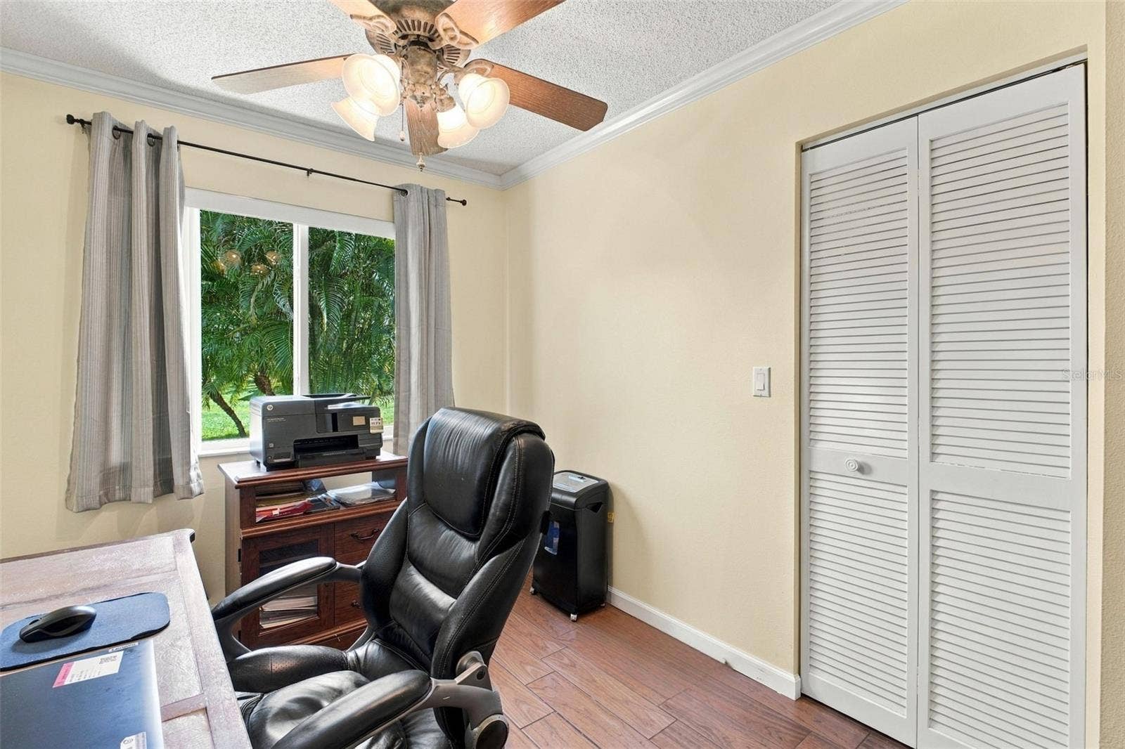 Could also make a perfect craft room and offers peaceful green views~