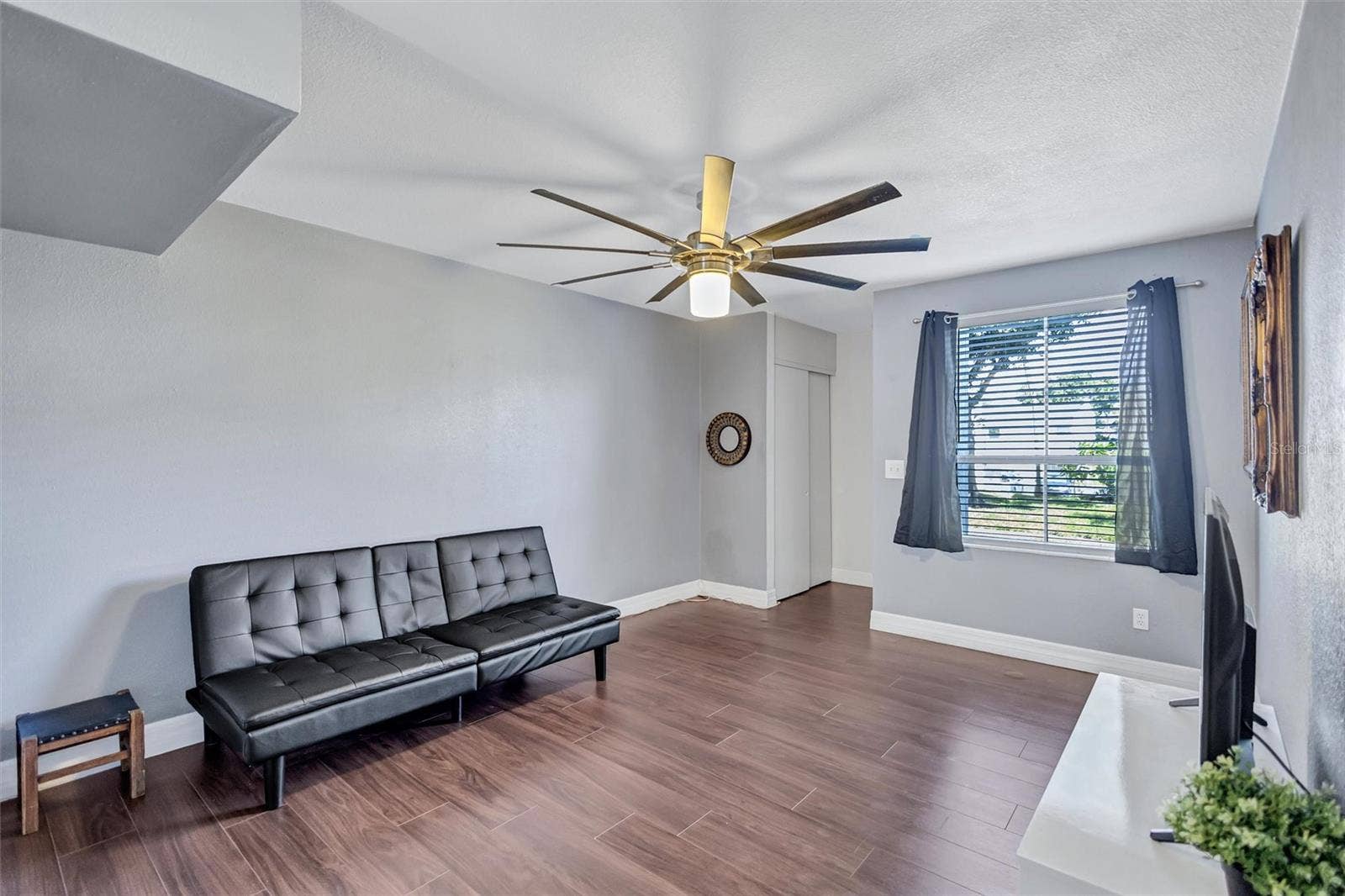 4515 LA CAPRI COURT, Tampa, FL 33611 4515 LA CAPRI COURT, Tampa, FL 33611