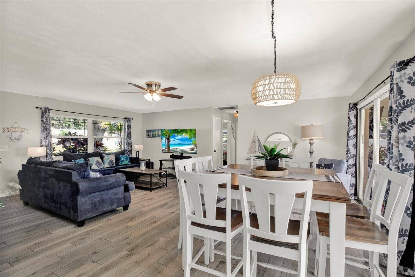 1669 CAMBRIDGE DRIVE, Clearwater, FL 33756
