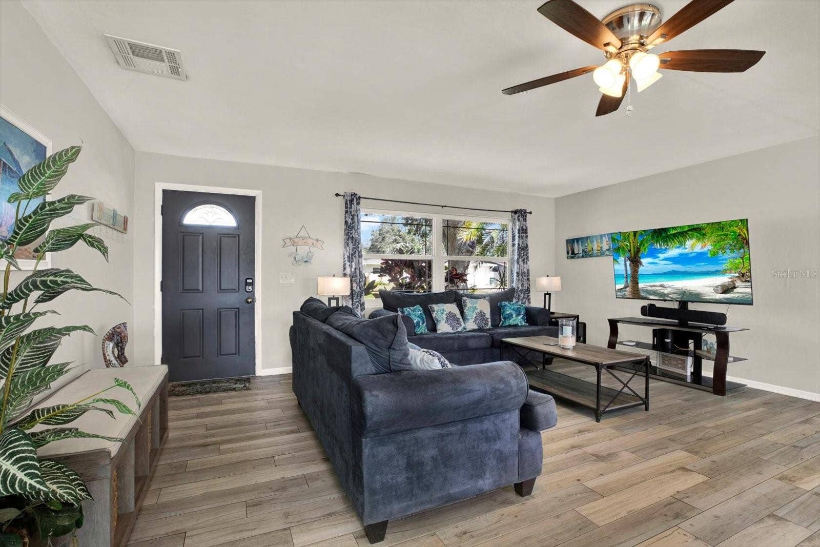 1669 CAMBRIDGE DRIVE, Clearwater, FL 33756