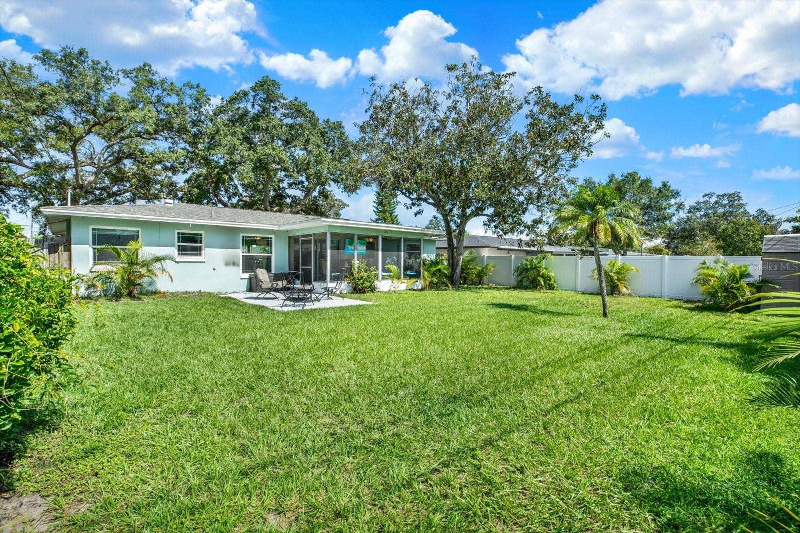 1669 CAMBRIDGE DRIVE, Clearwater, FL 33756