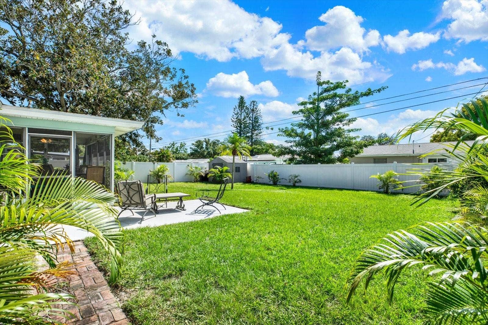 1669 CAMBRIDGE DRIVE, Clearwater, FL 33756