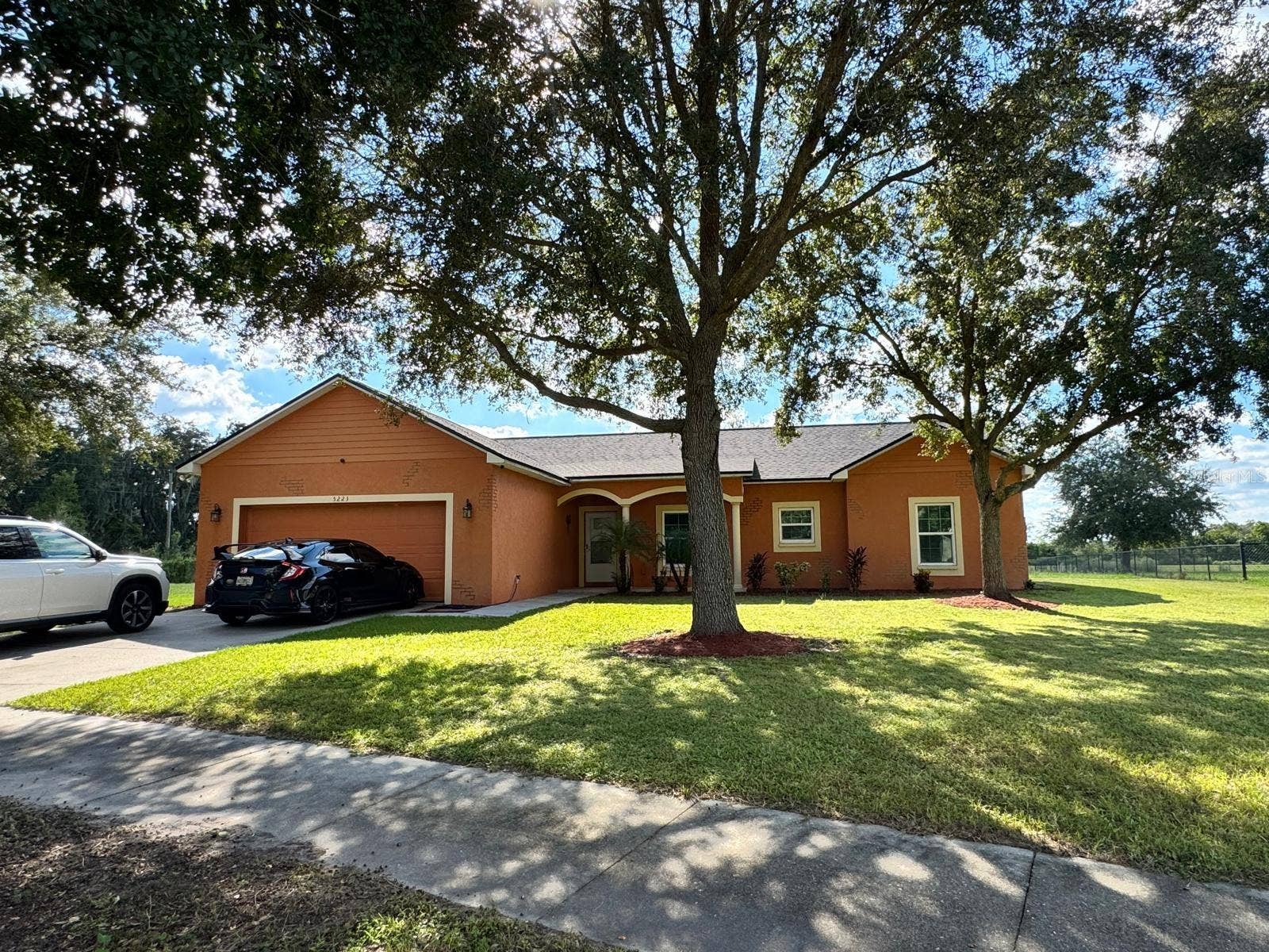 5223 PANCHO VILLA LANE, Plant City, FL 33566 Front