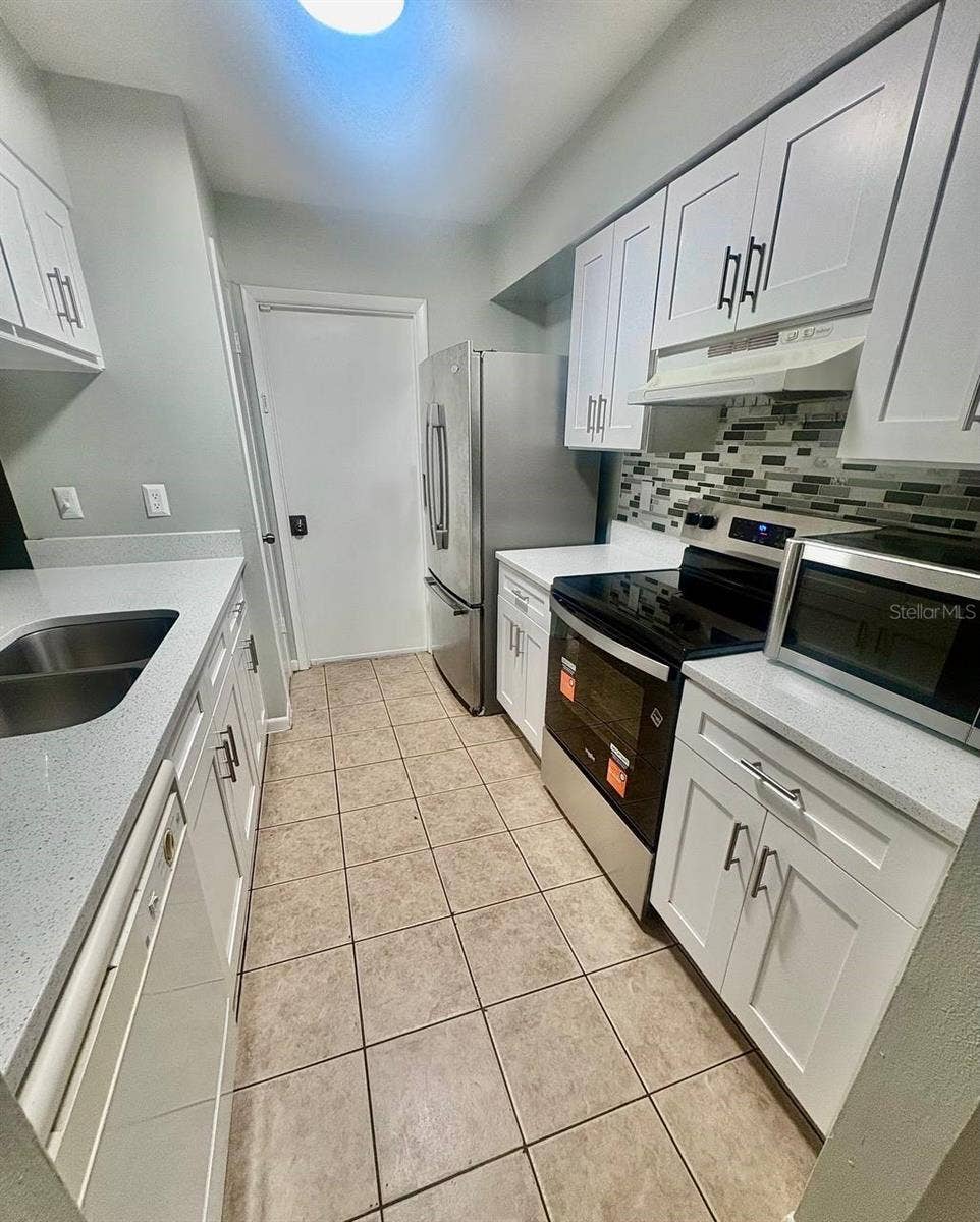 1602 PALM LEAF DRIVE, Brandon, FL 33510 1602 PALM LEAF DRIVE, Brandon, FL 33510
