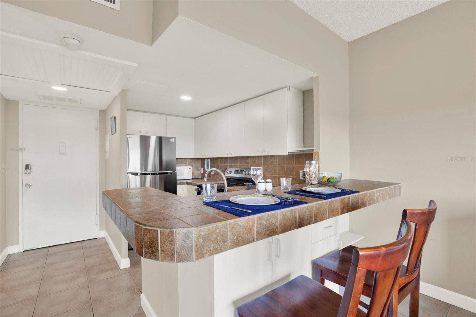 880 MANDALAY AVENUE, #C512, Clearwater Beach, FL 33767 880 MANDALAY AVENUE, #C512, Clearwater Beach, FL 33767