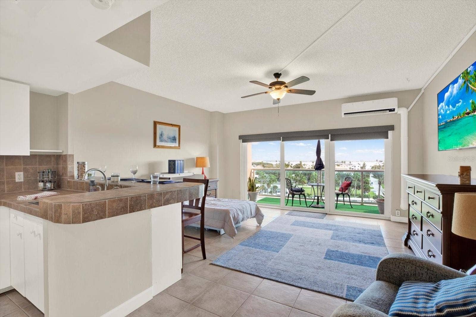 880 MANDALAY AVENUE, #C512, Clearwater Beach, FL 33767 880 MANDALAY AVENUE, #C512, Clearwater Beach, FL 33767