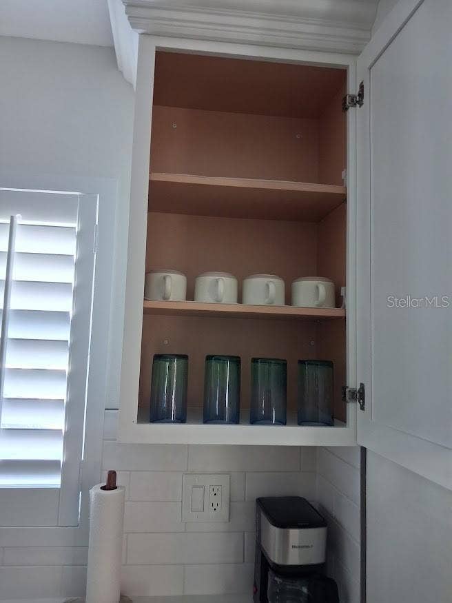 1250 S PINELLAS AVENUE, #110, Tarpon Springs, FL 34689