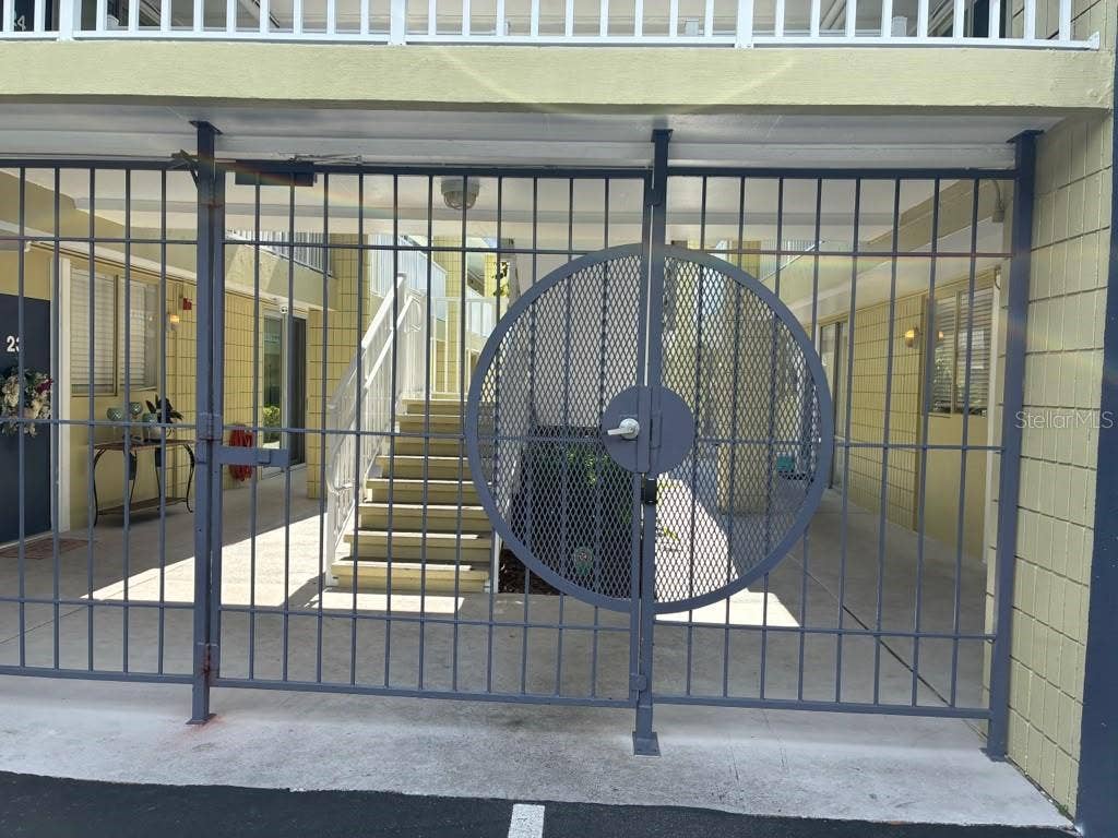 1301 S HOWARD AVENUE, #C2, Tampa, FL 33606 Gated Entrance