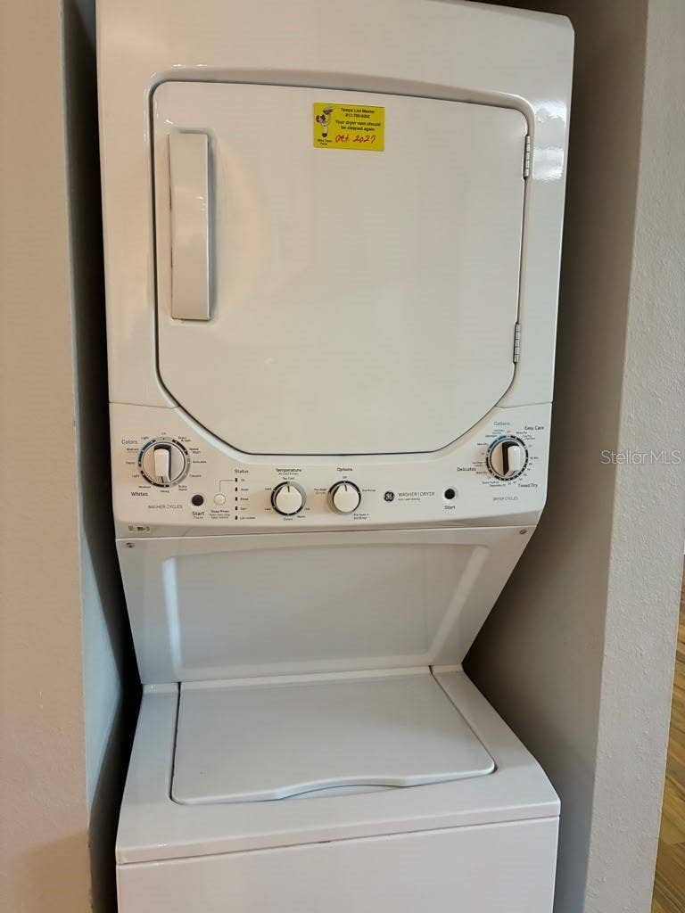 1301 S HOWARD AVENUE, #C2, Tampa, FL 33606 Washer/Dryer