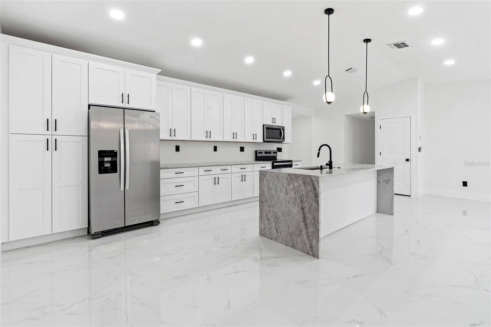 5308 BLACK PINE DRIVE, Tampa, FL 33624 5308 BLACK PINE DRIVE, Tampa, FL 33624