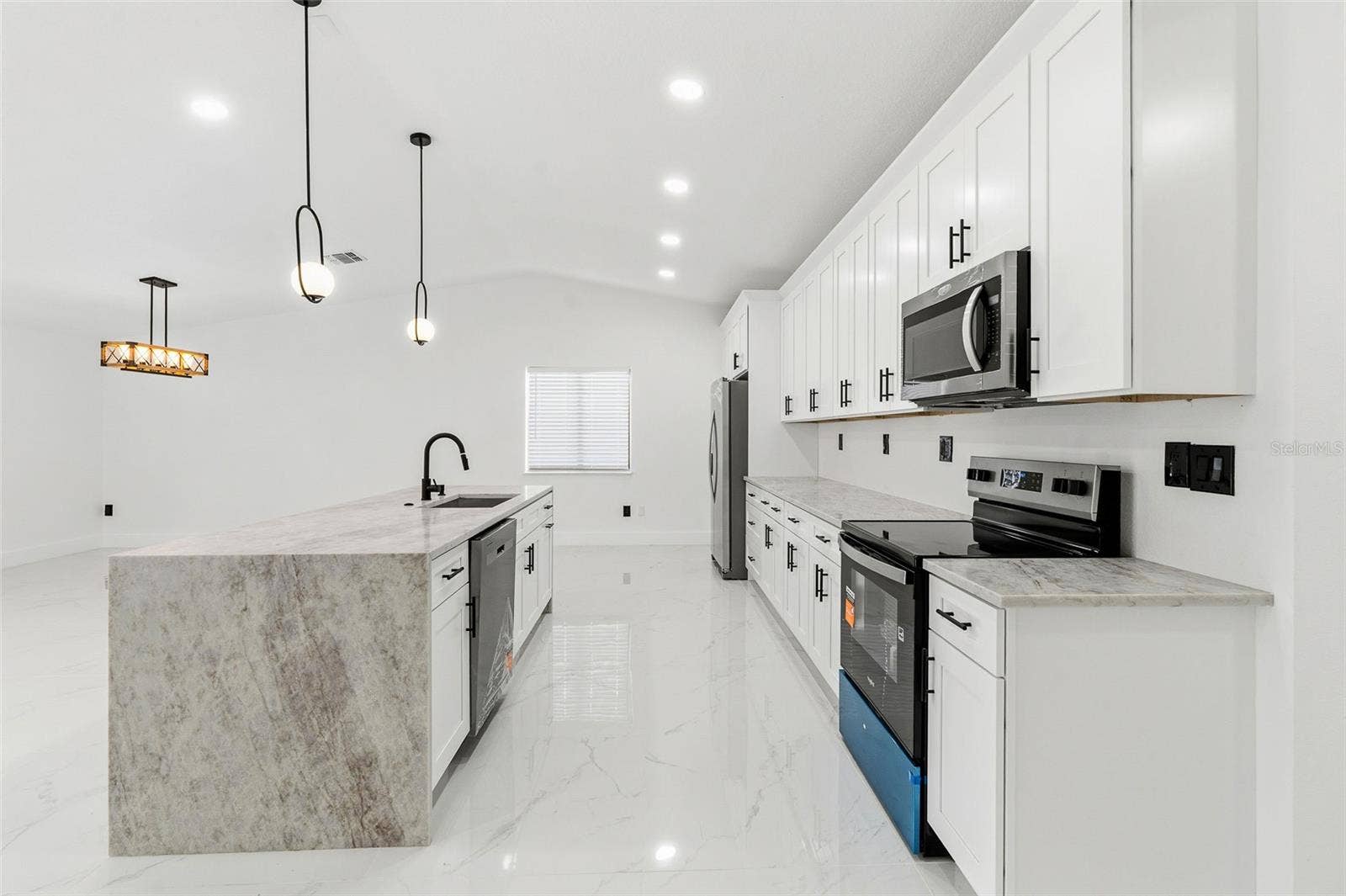 5308 BLACK PINE DRIVE, Tampa, FL 33624 5308 BLACK PINE DRIVE, Tampa, FL 33624