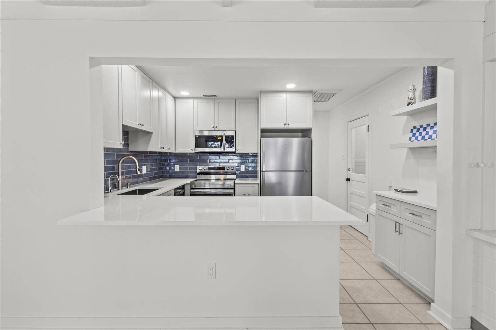 5819 27TH AVENUE S, Gulfport, FL 33707 Kitchen
