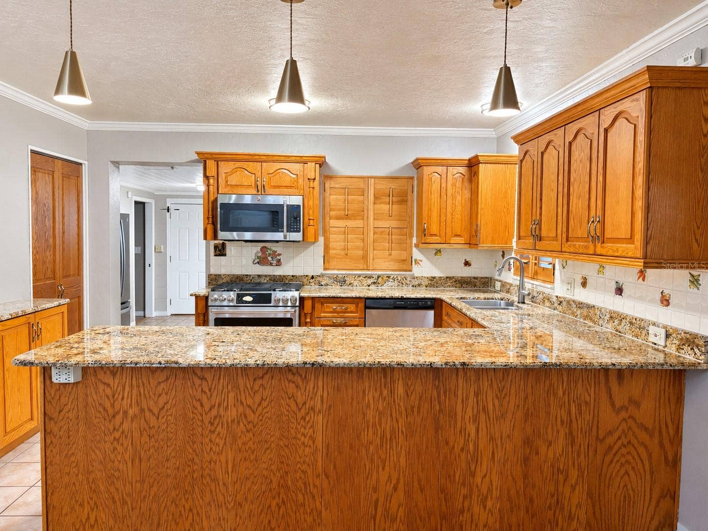 1146 30TH AVENUE N, St Petersburg, FL 33704 1146 30TH AVENUE N, St Petersburg, FL 33704