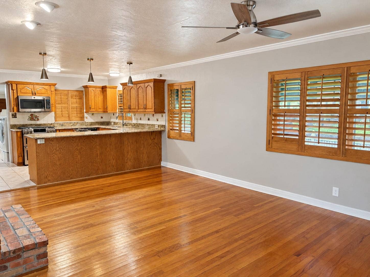 1146 30TH AVENUE N, St Petersburg, FL 33704 1146 30TH AVENUE N, St Petersburg, FL 33704