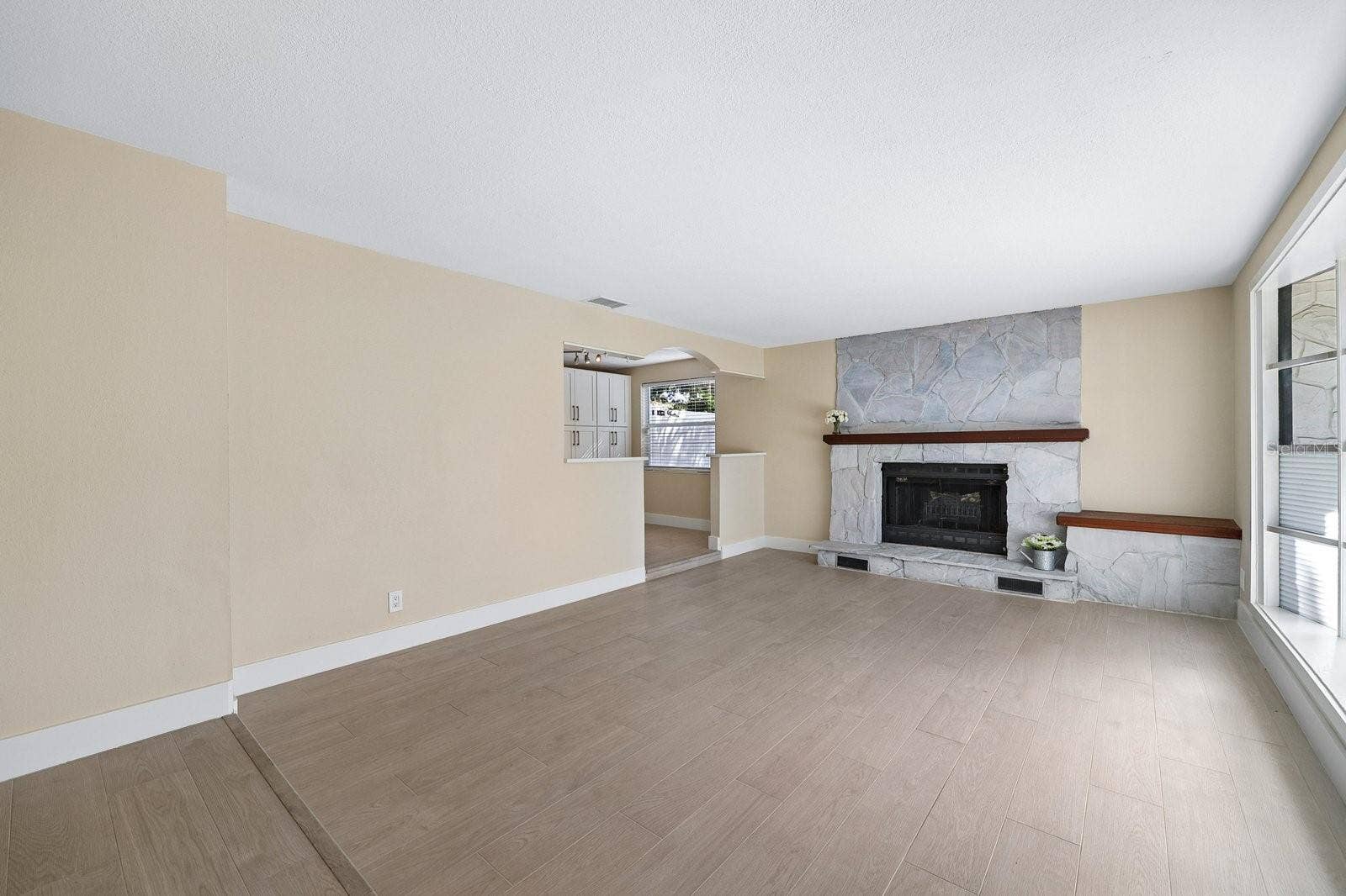 7321 CANAL BOULEVARD, Tampa, FL 33615